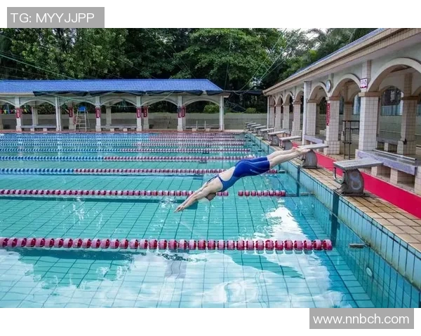 蛙泳的健康益处：增强心肺功能、提高柔韧性与减压效果的全方位探索