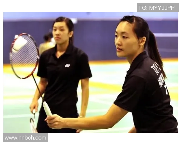 广州羽毛球队团队协作的成功之道与训练背后的默契配合探讨 广州羽毛球队团队协作的成功之道与训练背后的默契配合探讨